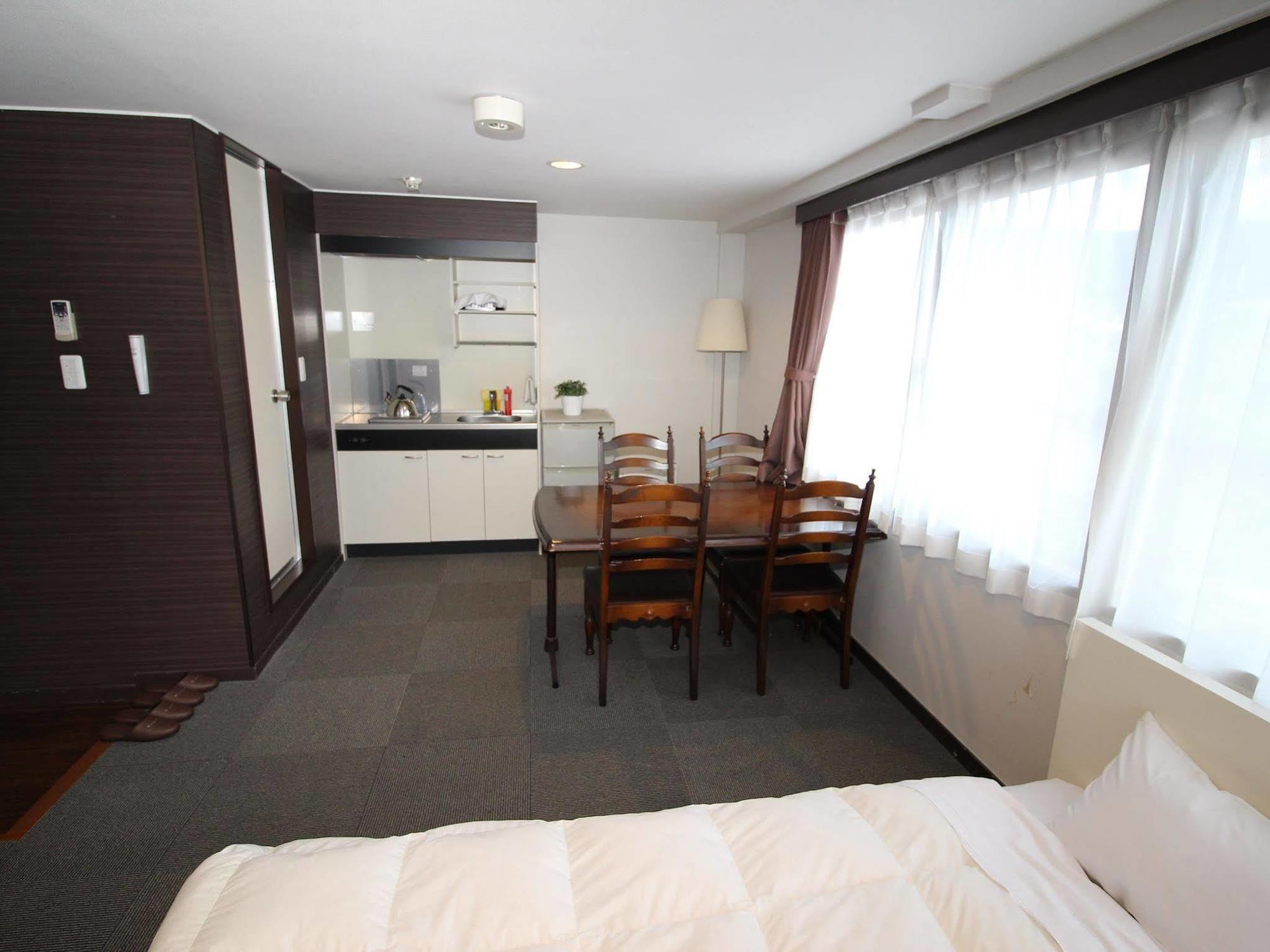 Hotel Chrysantheme Kyoto Ngoại thất bức ảnh
