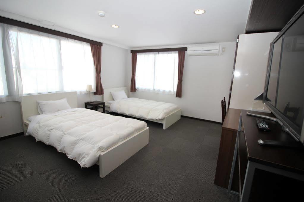 Hotel Chrysantheme Kyoto Ngoại thất bức ảnh